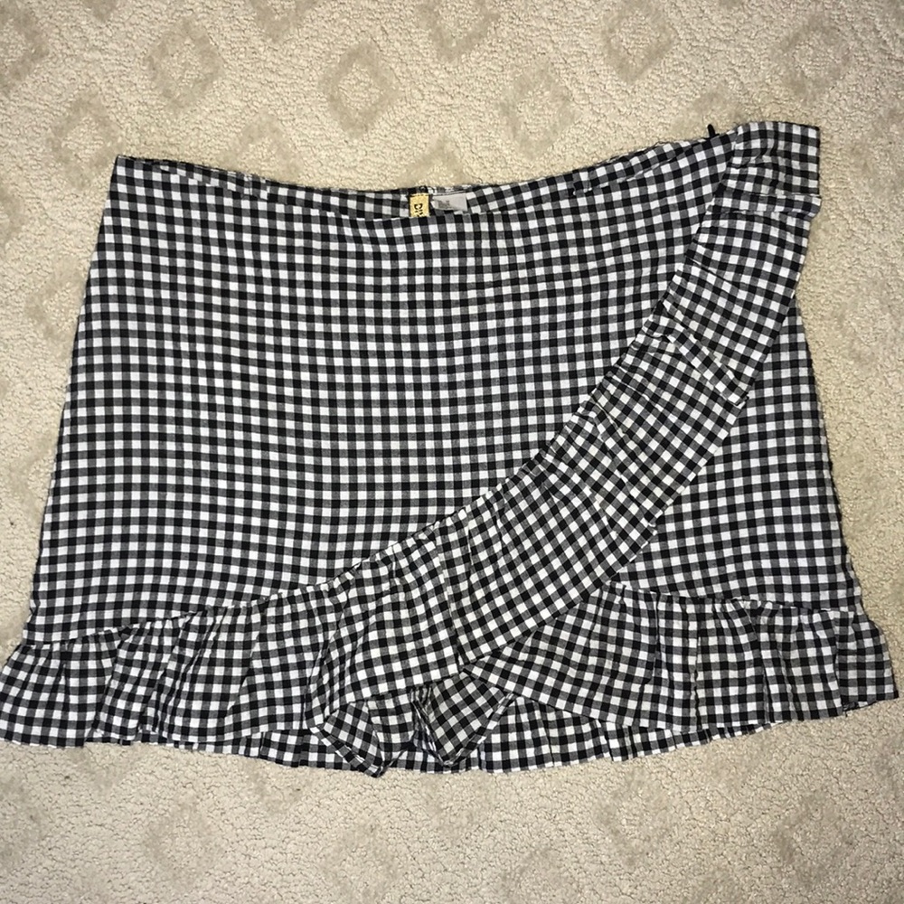 NEW Gingham skirt!